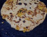 A picture of step 5 of Leftover gobhi ki sabzi ka paratha.