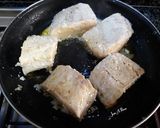 Foto del paso 1 de la receta: Lomos de merluza en salsa de pimiento del Piquillo