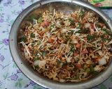 A picture of step 4 of Maggi Nutrilicious Masala VEG ATTA noodles Vegetables pizza.