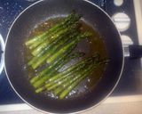 A picture of step 7 of Chicken, Asparagus and spinach dish..
