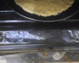 A picture of step 17 of Cauliflower thin crusted Pizza.