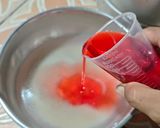 Foto langkah ke 1 dari resep Es Semangka Agar Agar Roti.