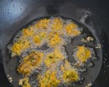 A picture of step 4 of Palak methi pakoda.
