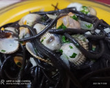 Foto del paso 8 de la receta: Spaghetti Negros con berberechos