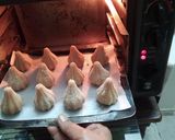 A picture of step 11 of Stuffed Rava Atta Modak Cookies.
