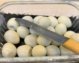 Hình bước làm 2 của món Phở Cuốn Trứng Cút Sa Tế Mỡ Hành