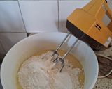 Foto del paso 2 de la receta: Bizcochuelo húmedo con sabor a flan🍮