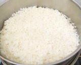 Foto langkah ke 2 dari resep Beras Ketan Urap Kelapa.