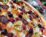 صورة لخطوة 4 من وصفة بيتزا منزلية لذيذة 😋😋