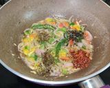 A picture of step 6 of Garlic fettuccine.