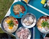 รูปขั้นตอนการทำที่ 5 ของ ไข่กระทะ ณ. ลานกางเต้นท์ ⛺️🍳