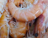 Foto del paso 1 de la receta: De re"chupe"te de pollo y langostinos