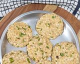 A picture of step 2 of Sabudana Tikki.