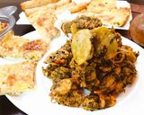 A picture of step 6 of Sookhy (dry) Baisan ky pakoray.