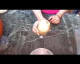 A picture of step 3 of Mango stuffed kulfi.