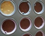 Foto langkah ke 5 dari resep Mini chocolate dan mangga muffin.