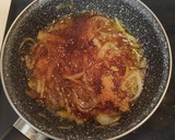 Foto del paso 3 de la receta: Tortilla de patatas con chorizo y cebolla caramelizada Stiller