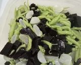Foto langkah ke 2 dari resep Es Cincau Dua Rasa.