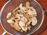 Muslos de Pollo con champiñones
