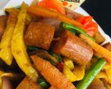 A picture of step 5 of SPICYSAUSAGE FRENCHFRIES & PINEAPPLE SHAKE by maryumms_cuisine.