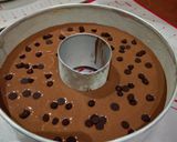 Foto langkah ke 5 dari resep Bolu Coklat Panggang.