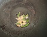 A picture of step 2 of Maggi soup.