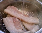 A picture of step 5 of Hong Shao Rou (Red Braised Pork).