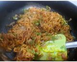A picture of step 4 of Spicy Masala Maggi.