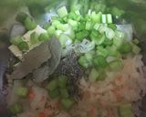 A picture of step 2 of Split green pea soup.