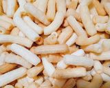 Hình bước làm 1 của món Snack nui bơ tỏi