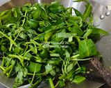 Foto langkah ke 3 dari resep Tumis Kangkung Udang Rebon.