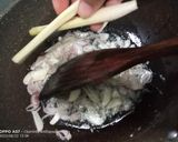 Foto langkah ke 7 dari resep Papeda Kuah Kuning Ikan Patin.