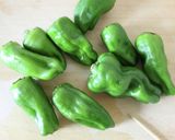 A picture of step 1 of Spanish Vegetables [Fried Padrón Peppers].