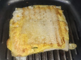 Cheese Egg Roast (Roti Panggang Telur Keju)
