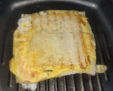 Foto langkah ke 5 dari resep Cheese Egg Roast (Roti Panggang Telur Keju).