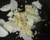 Foto langkah ke 6 dari resep Cumi tepung with black pepper saos.