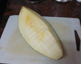 Foto del paso 1 de la receta: Dados de melón con jamón serrano