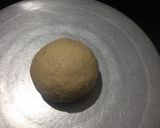A picture of step 4 of Aloo cheese paratha.