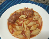 Foto del paso 4 de la receta: Chorizos a la pomarola con fideos caracoles
