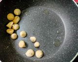 আলু বড়ি পোস্ত (Aloo bori posto recipe in bengali) রেসিপির ধাপ 1 ছবি