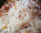 Foto del paso 5 de la receta: Tallarines de arroz con kanikama, estilo thai