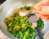 A picture of step 4 of Butter garlic Broccoli with peas 😋(Healthy morning Breakfast).