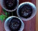 A picture of step 1 of Brigadieros.