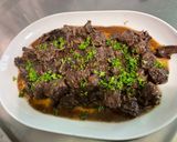 A picture of step 11 of Peposo-Style Beef with Black Pepper and Red Wine.