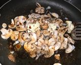 A picture of step 4 of P-lo's Salisbury Steak and Gravy.