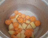 Foto langkah ke 1 dari resep Sup tomat sosis.