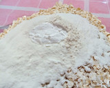 Foto del paso 2 de la receta: Alfajores de avena, rellenos con dulce de leche. Sin balanza