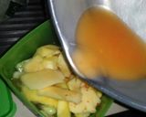 Foto langkah ke 5 dari resep Asinan Mangga Simple.