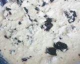 A picture of step 2 of Oreo ice cream with cake pre-cuts..