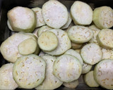 Foto del paso 1 de la receta: Berenjenas al escabeche cocidas en microondas 😉